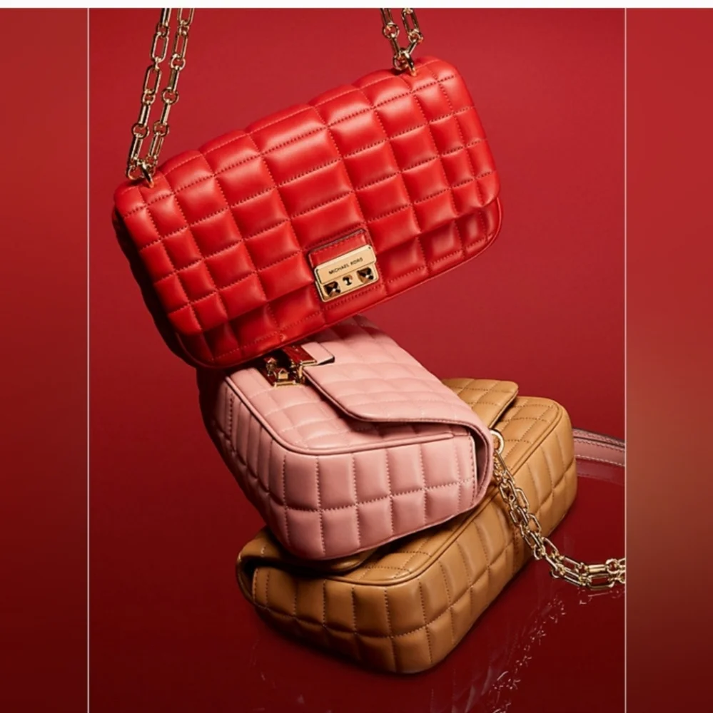 MICHAEL Michael Kors Tribeca Large Quilted Leather Shoulder Bag - Picture 8 of 10